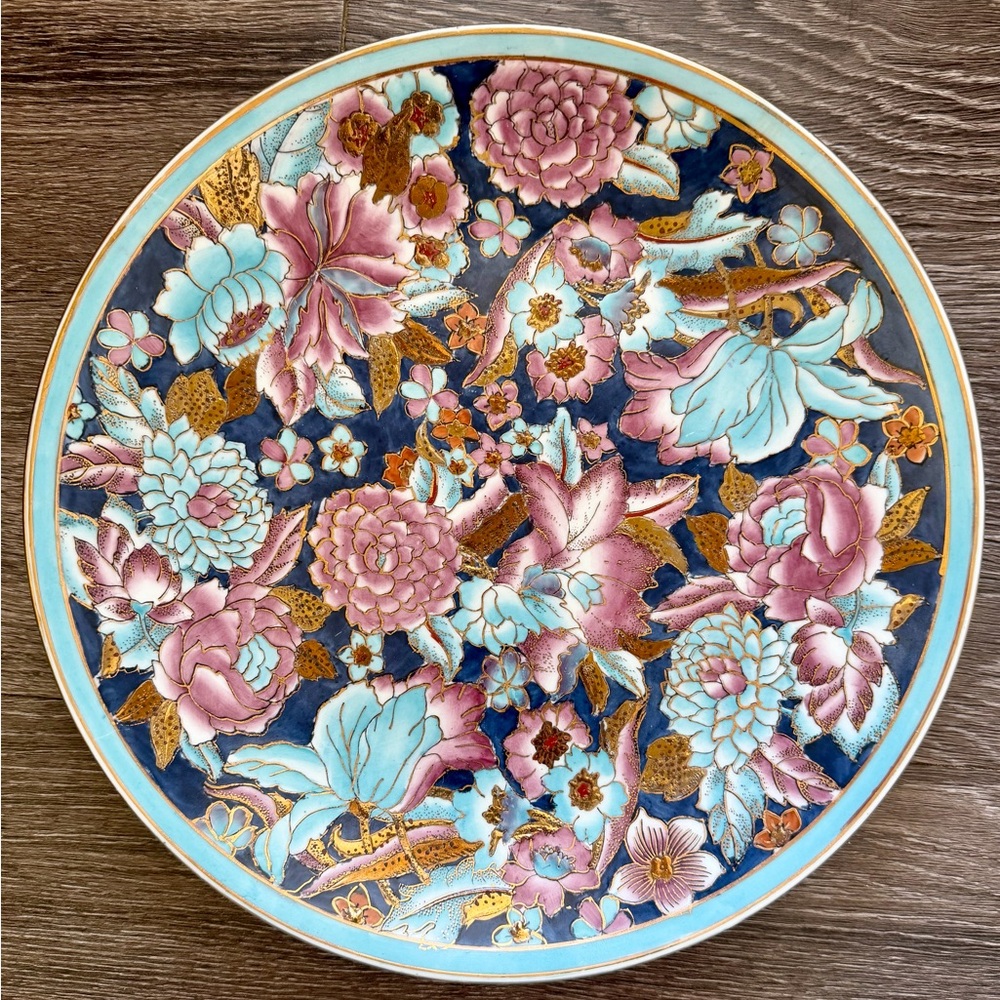 Elegant Floral Decorative Plate with Pink and Blue Design